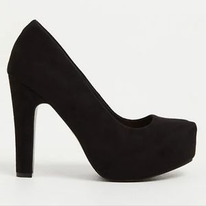 Black FauxSuede Pumps